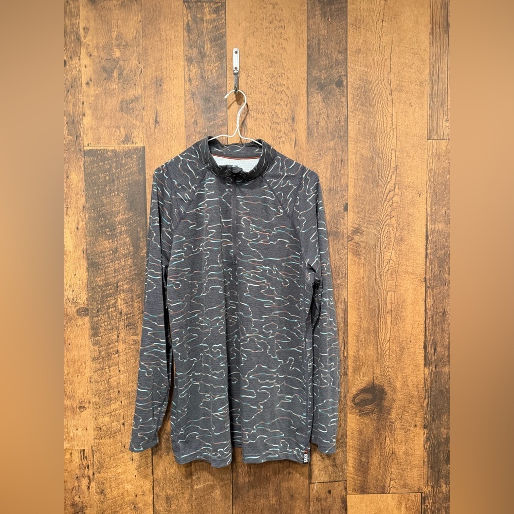 Saxx Roast Master Mid-Weight Long Sleeve shirt in the Get Out Camo large EUC